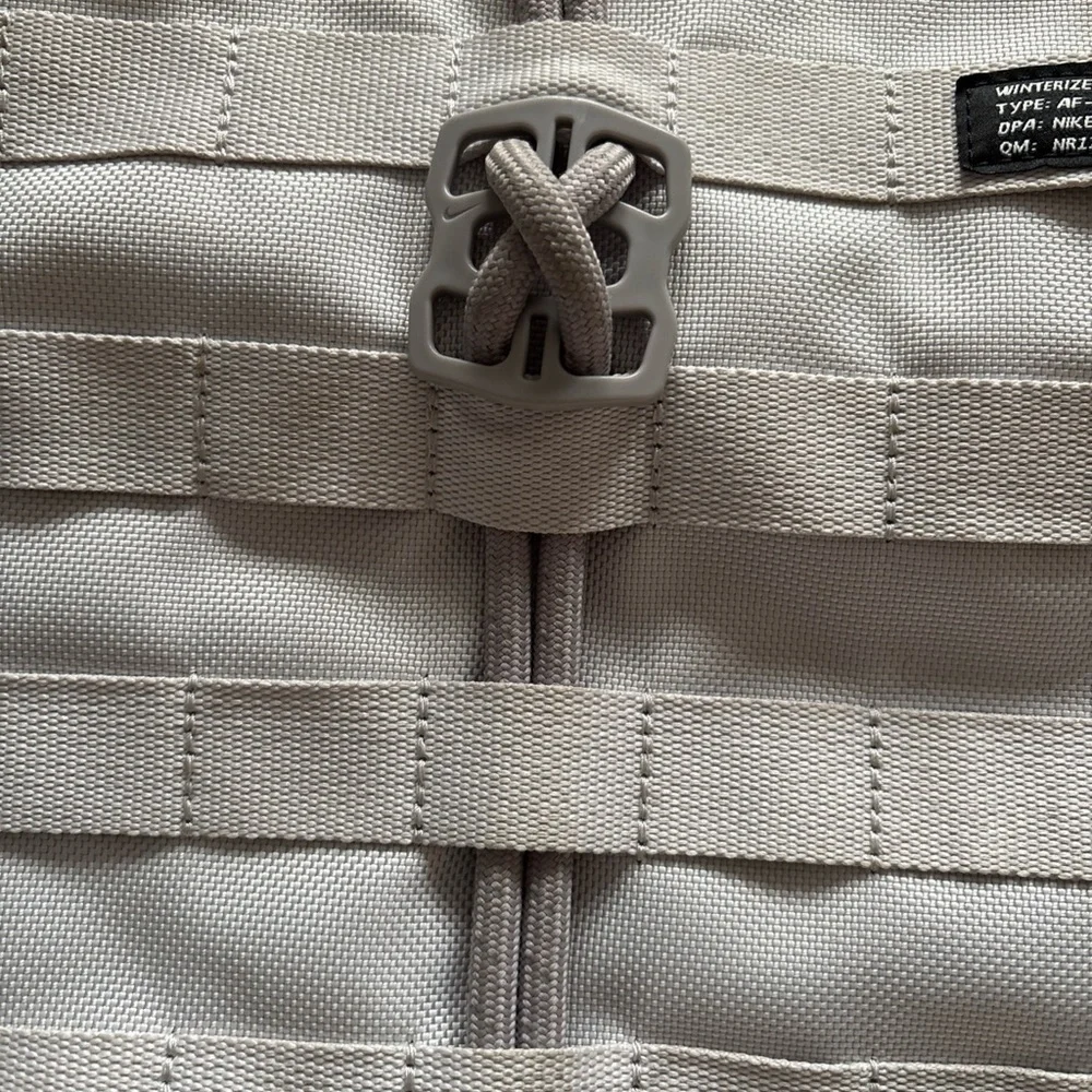 Nike AF-1 Tote Bag Silver Gray Winterized Issue Equipment Zip Laptop Beach Bag